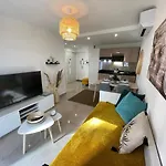 Superbe Idéalement Situé à *