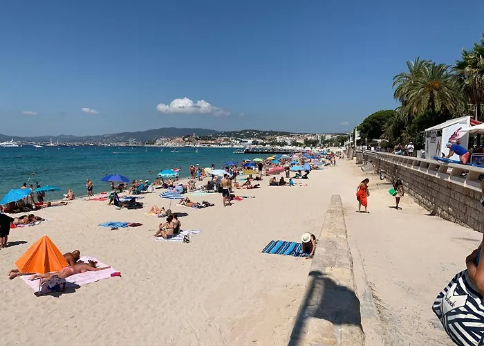 Centre, T2 Moderne Renove, Balcon Clim&wifi * Cannes