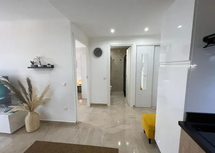 Centre, T2 Moderne Renove, Balcon Clim&wifi Apartamento Cannes